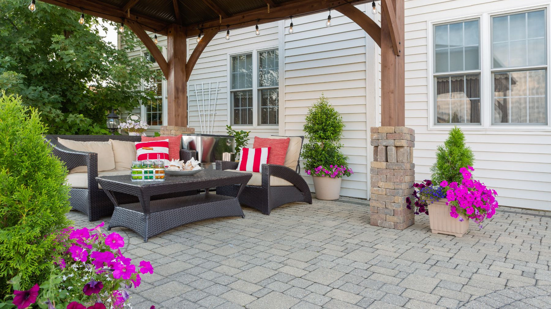 How To Turn Your Blah Yard Into a Haven of Color